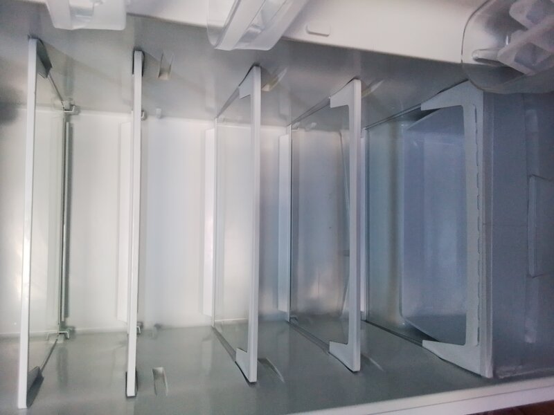 Vand frigider Indesit