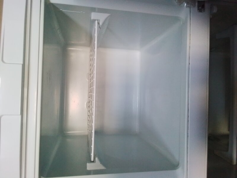 Vand frigider Indesit