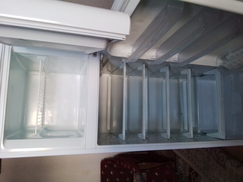 Vand frigider Indesit